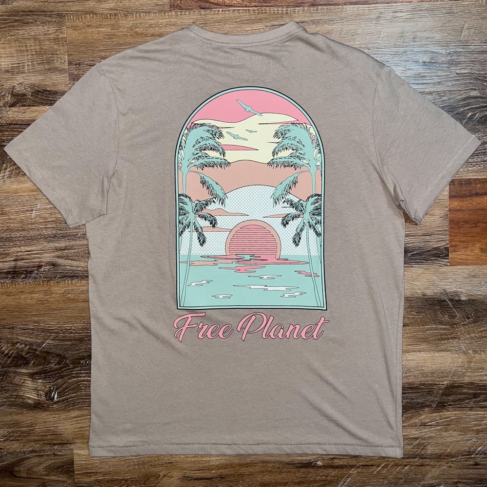 Free Planet Mens Short Sleeve Sunset Graphic Tee, Size L - Picture 1 of 9